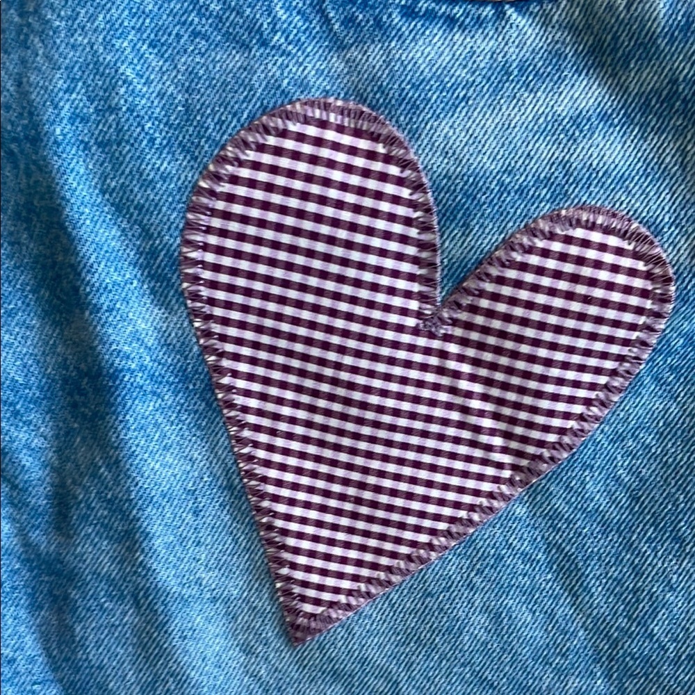 Levi's Blue Jean Shorts with Pink Heart Patch - Picture 4 of 6